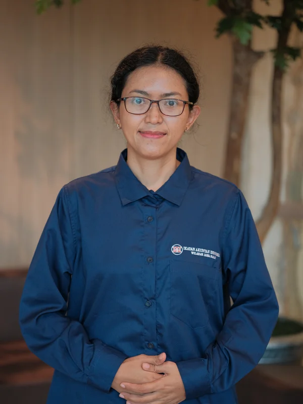 Dr. Sylvia Fettry Elvira Maratno